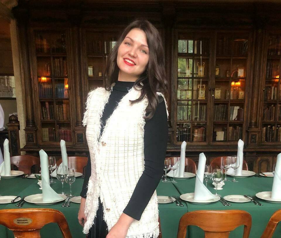 Ресторан Пушкинъ девушка